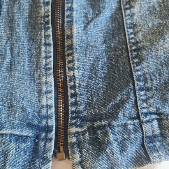 Blue jean jacket with pockets - Picture 5 of 7